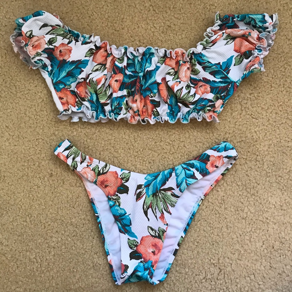 FashionNova two piece floral swimsuit